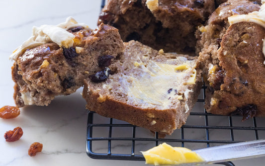 GLUTEN-FREE SOURDOUGH FRUIT BUNS