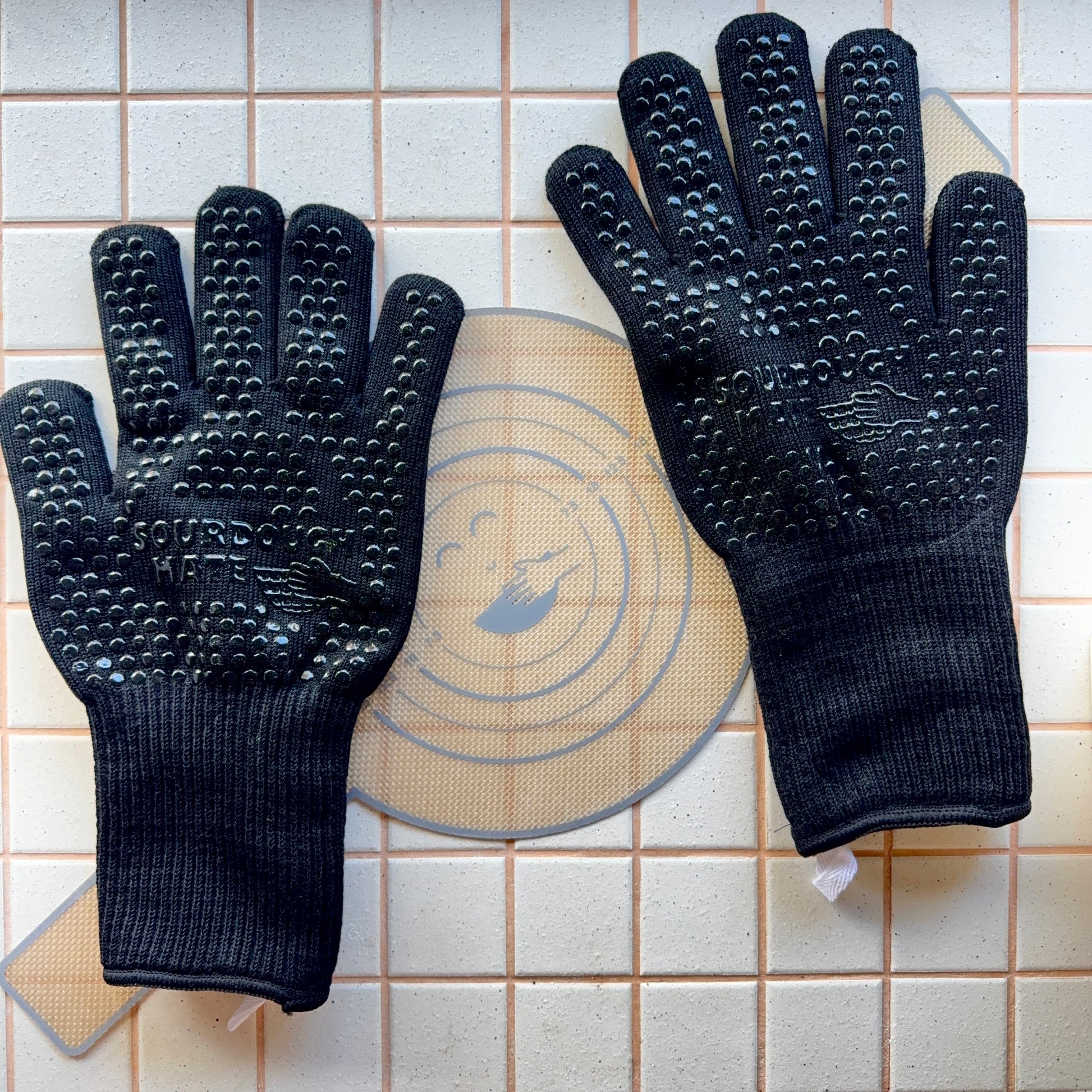 Heat-resistant oven gloves and bread sling bundle for Dutch oven bread baking